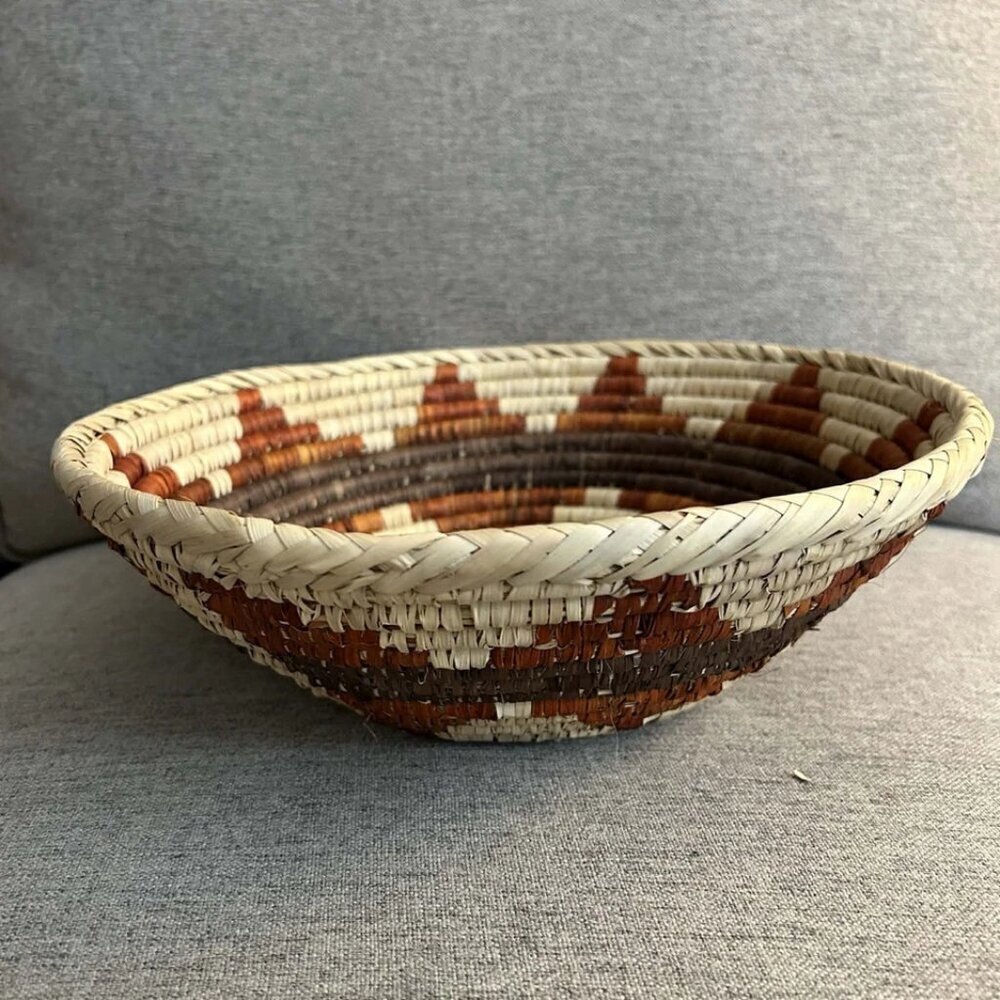Artisan Wedding Basket 11.5" Diameter - Picture 3 of 5